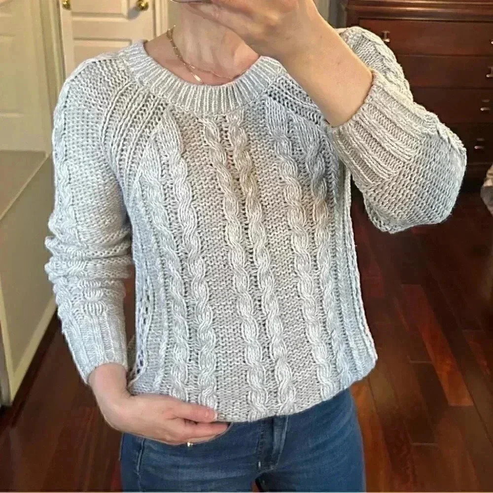 GAP Grey Cable Knit Sweater Cotton Crewneck Fisherman Pullover Size Small - Picture 5 of 16